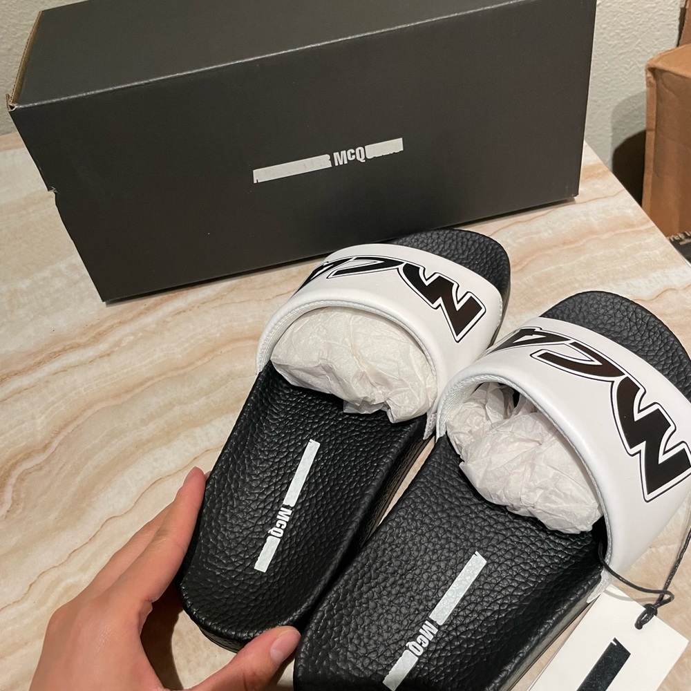 (Brand New) AUTHENTIC Alexander McQueen MCQ  Logo Slides Sandals Unisex … - Picture 3 of 9